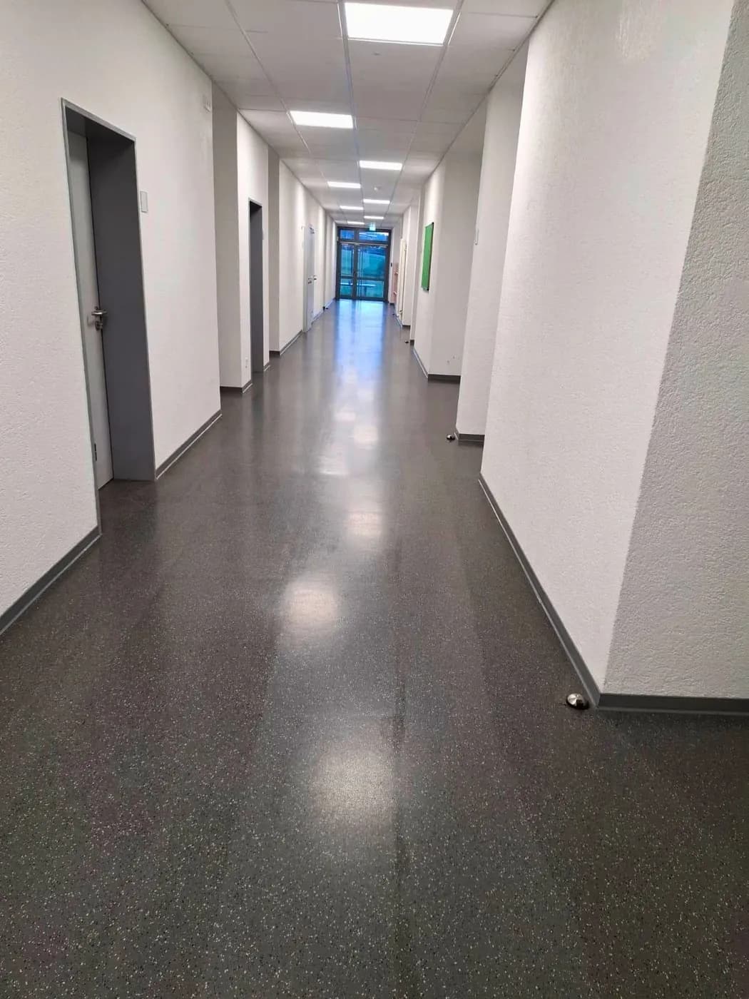 Sauberer Wohnbereich nach der Reinigung
